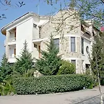 Hotel Baron Tirana
