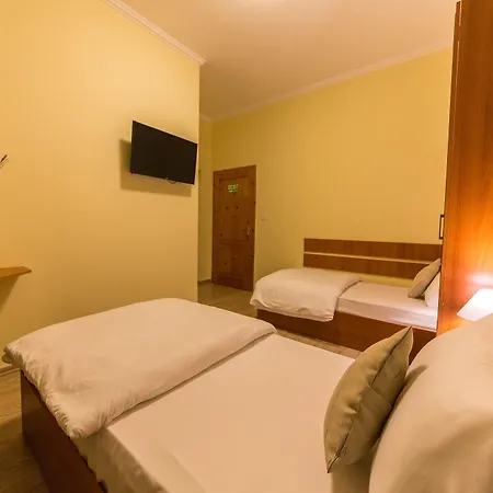 Baron Otel Tiran