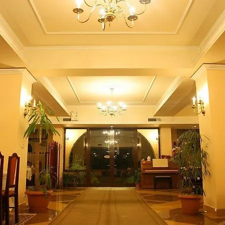 Baron 3* Τίρανα