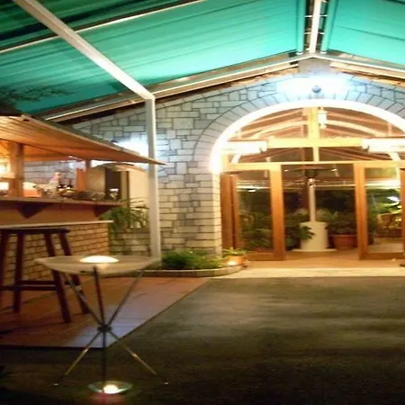 Otel Baron Tiran