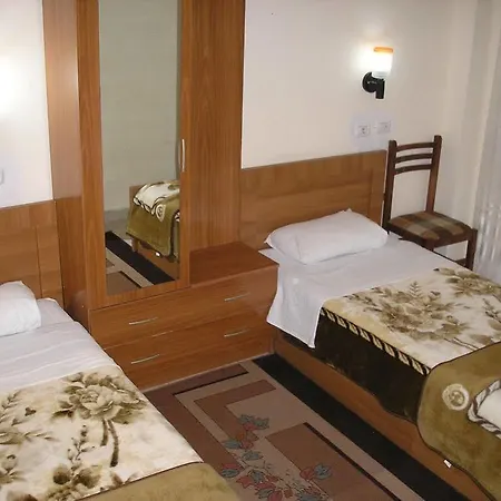 Otel Baron Tiran